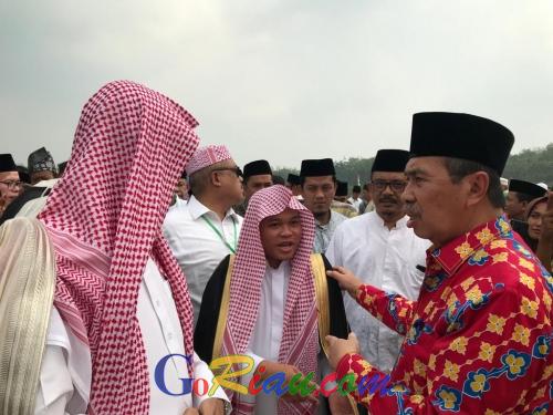 Tak Hanya Rupiah, Uang Asing Juga Diwakafkan Untuk Membangun Universitas Yatim ASEAN di Riau
