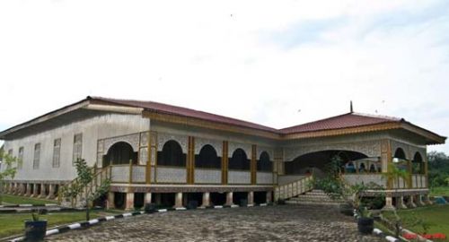 Istana Sayap dan Sejarah Kerajaan Pelalawan