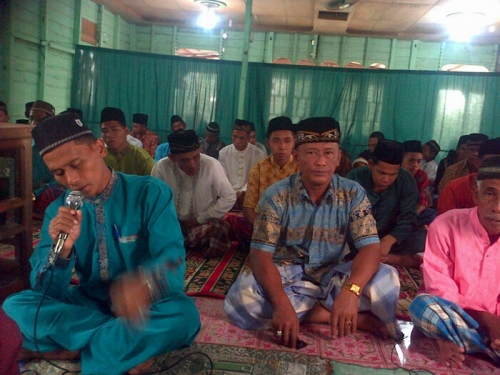 Meski di Surau Rusak tanpa Hewan Kurban, Warga Mandah Ini Antusias Sambut Idul Adha