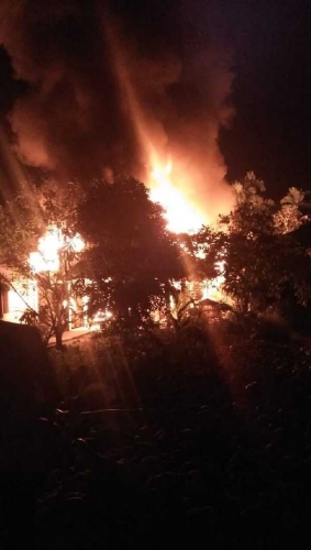 Baru Ditinggal 10 Menit ke Rumah Tetangga yang Akan Gelar Hajatan, Rumah Warga Tempuling Inhil Ludes Terbakar