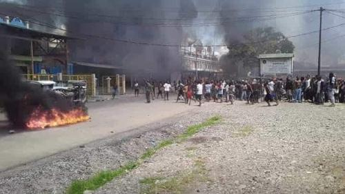 Rusuh di Wamena, Korban Tewas 22 Orang, Satu Keluarga Terjebak dalam Rumah yang Dibakar Massa