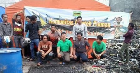 Komunitas Celoteh Piaman Serahkan Bantuan Logistik kepada Korban Kebakaran
