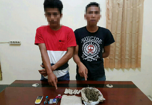 Dua Pemuda Pangkalan Kerinci Pemilik Sabu dan Ganja Diciduk Polisi