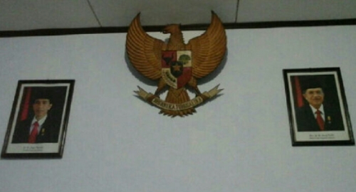 Ternyata, di Inhu Foto Jokowi-JK dengan Latar Bukan Bendera Merah Putih Juga Banyak Beredar, Frenky: Turunkan dan Ganti