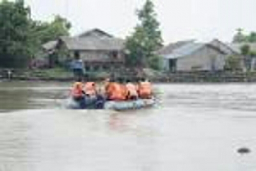 Tenggelam di Sungai Indragiri, KPBD Inhu Terus Lakukan Pencarian Korban