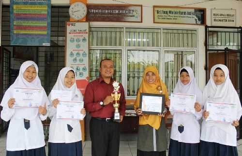 SMP Juara Pekanbaru Raih Juara I Bio Expo School Competition Tingkat Provinsi Riau