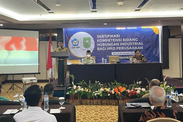 Disnakertrans Riau Laksanakan Sertifikasi untuk Tingkatkan Kompetensi HRD
