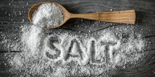 Kurangi Penggunaan Garam Saat Memasak, Ini 10 Manfaatnya