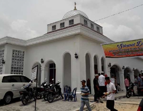 Usai Dibangun, Keluarga Andi Jamal Serahkan Masjid Nurul Jamaal kepada Masyarakat