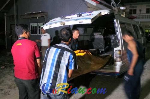Geger! Jasad Pria Ditemukan Membusuk di Kamar Kos Jalan Amal Mulia Pekanbaru