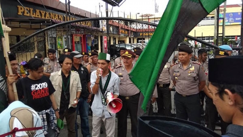 Nilai Tindakan Aparat Tidak Berperikemanusiaan, HMI MPO Gelar Aksi di Polda Riau