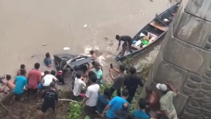 Mobil Travel Terjun ke Sungai di Lubuk Muda, 4 Tewas