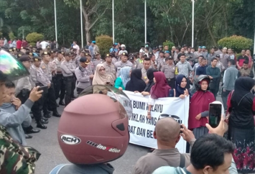 Mantan Aktifis BEM Seluruh Indonesia Serukan Mahasiswa Demo Kapolda Riau karena Larang Aksi #2019GantiPresiden