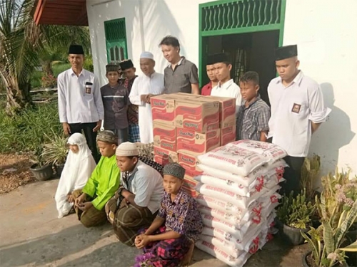 Baru Bebas, Tahanan di Rohil Ini Bagikan Sembako ke Sejumlah Panti dan Pesantren