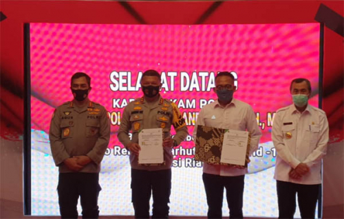 Disaksikan Kabaharkam, PTPN V Jalin Kesepakatan dengan Polda Riau