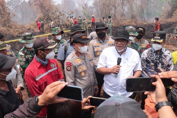 Tinjau Karhutla Kampar Riau, Menteri LH Ingatkan 335 Perusahaan Jaga Wilayah Konsesi