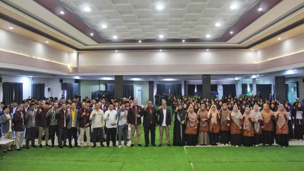 Ratusan Mahasiswa Baru Institut Az Zuhra Pekanbaru Siap Wujudkan Ilmu dan Adab Lewat PKKMB 2026