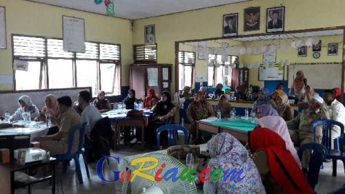 Selain Meningkatkan Minat Baca, Guru di Dumai Harus Memberdayakan Buku untuk Dibaca