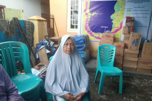 Nenek Ernawati Saksikan Rumahnya Hancur dan Hanyut Diterjang Galodo di Tanjung Sani