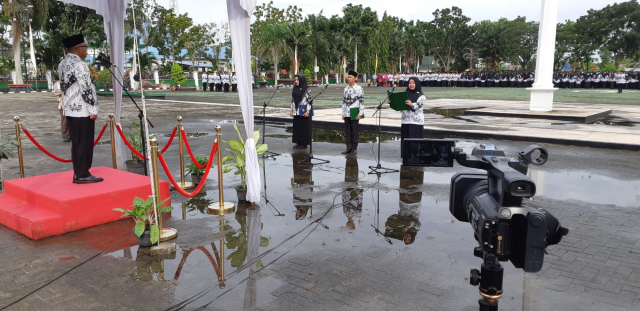 Pimpin Upacara Peringatan HGN dan HUT PGRI 2022, Irmansyah Bacakan Sambutan Mendikbudristek