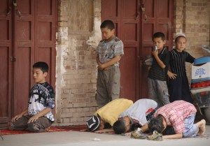 GoRiau Dalam Sehari, 12 Muslim Uighur Tewas Ditembak Polisi China dan Terkena Ledakan