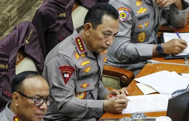 Sikap Tegas Kapolri di DPR: Lebih Baik Dicopot Daripada Polri di Bawah Menteri