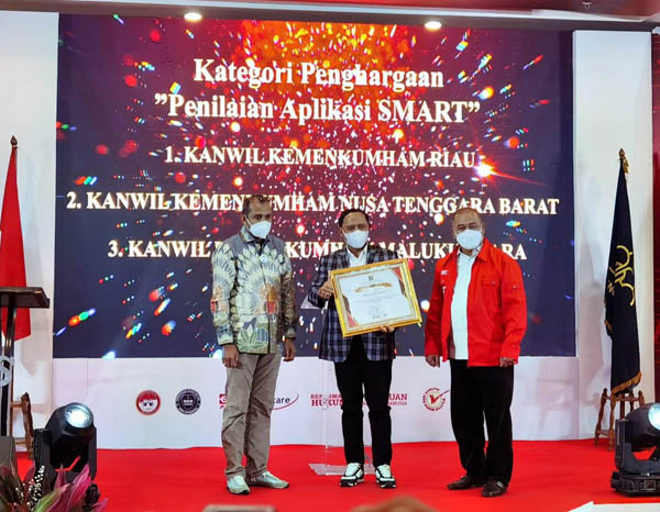Bantu 618 Warga Miskin Terjerat Hukum, Kanwil Kemenkumham Riau Sabet Penghargaan Terbaik dari Kementerian
