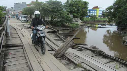 Jembatan Jondul Rusak, Hari ke Hari Selalu Makan Korban