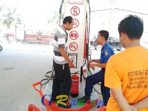 Saat Dikunjungi BPBD-Damkar, SPBU Jalan Budi Kemulian Kota Dumai Baru Tahu Kondisi Tabung APAR Kosong