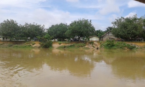 Sejumlah Fasum dan Rumah Warga di Pangean Terancam Tercebur ke Sungai Kuantan