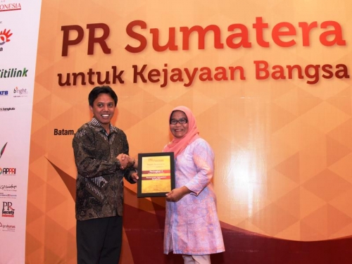 Bengkalis Terima Anugerah The 1st PR Indonesia Media Relations Awards & Summit 2016