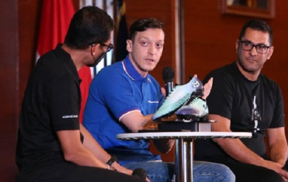 Pilih Bali United, Mesut Oezil Tolak Gabung Rans FC