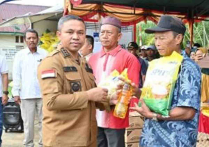 GoRiau Gubernur Riau dan Kapolda Tinjau Gerakan Pangan Murah di Rupat Bengkalis
