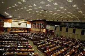 GoRiau Para Wali Kota dan Bupati Akan Gugat UU Pilkada ke MK