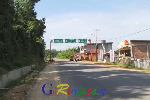 Baru Saja Diperbaiki, Jalan Provinsi di Kuansing Mulai Rusak