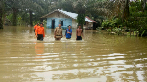 Banjir Sungai Manau Dundangan Mulai Surut, Warga Mulai Kembali ke Rumah