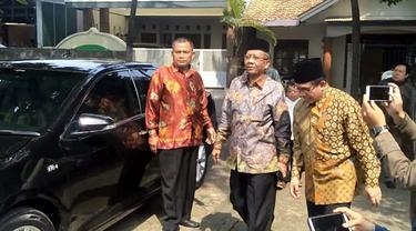 Mahfud MD Tiba di Kediaman Keluarga Gus Dur Jelang Kedatangan Maruf Amin