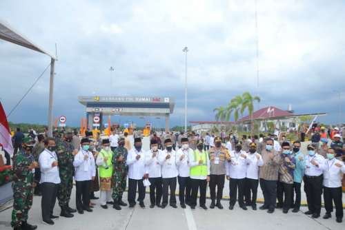 Sekda Arfan Hadiri Peresmian Tol Pekanbaru - Dumai: Harapan Kita Perekonomian Siak Berkembang