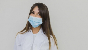 Dokter Larang Oleskan Minyak Kayu Putih pada Masker, Ini Penjelasannya