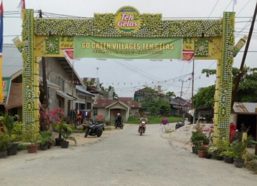 Lomba Gapura Hias Teh Gelas di Pekanbaru Sebarkan Semangat Go Green