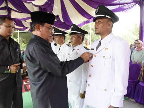 3 Orang Kades Mundur dan 4 Lainnya Habis Masa Jabatan, Bupati Inhil Lantik 7 Pj Kades