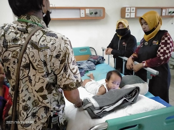 Ringankan Biaya Perawatan, FPKB Bantu Bocah Penderita Kelenjar Getah Bening di RSUD Arifin Achmad