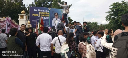 BEM Unri Kepung DPRD Riau, Desak Karhutla Ditetapkan sebagai Bencana Nasional