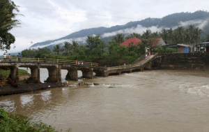 Diterjang Banjir, Jembatan Ambruk di Solok Selatan, Ini Penampakannya