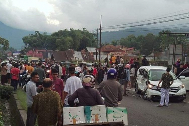 Kecelakaan Beruntun di Lintas Bukittinggi-Padangpanjang, Korban Tewas Dikabarkan Beberapa Orang