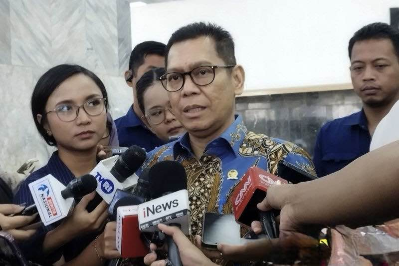 Babak Baru Adies Kadir, Dari Pimpinan DPR Menuju Kursi Panas Hakim Konstitusi