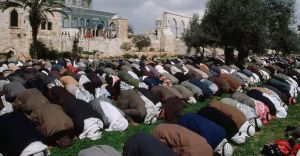 GoRiau Rindu Suasana Religius, Ribuan Warga Inggris Masuk Islam