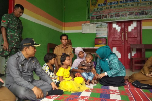 GoRiau Ditinggal Ibu 3 Tahun Lalu, 3 Bocah di Tapsel Cari Sabun di Belakang Rumah Warga Tiap Hari untuk Dimakan