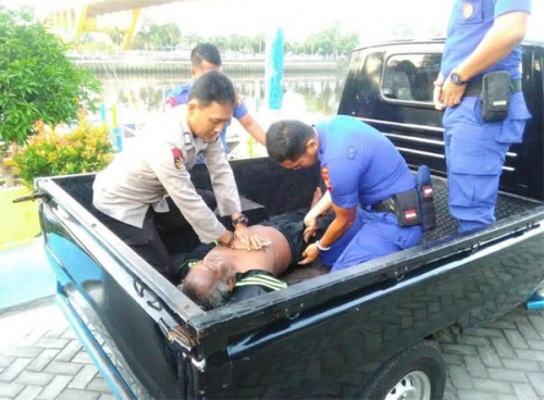 Seorang Kakek Tiba-tiba Lompat dari Jembatan Siak III tepat di Depan Kantor Polairud Polda Riau