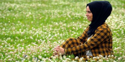 Terpesona Gerakan Salat, Melissa Perez Sudah Melaksanakannya Sebelum Memutuskan Mualaf